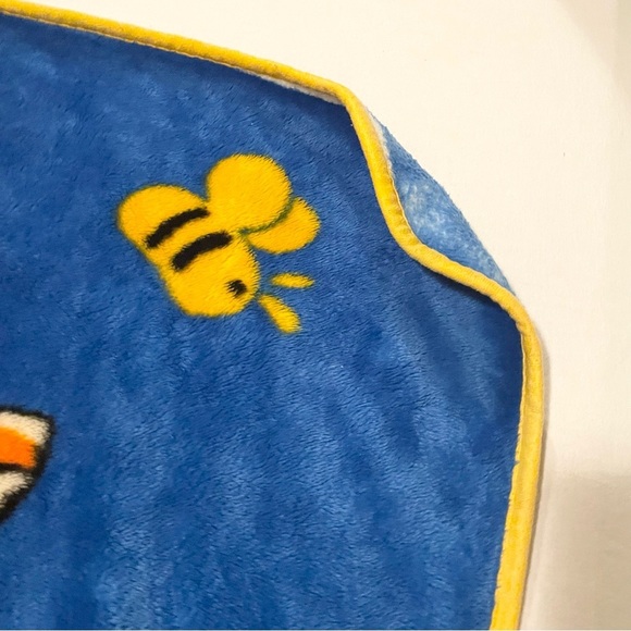 Winnie the Pooh and Tigger Blanket 58” x 43” - Picture 16 of 16